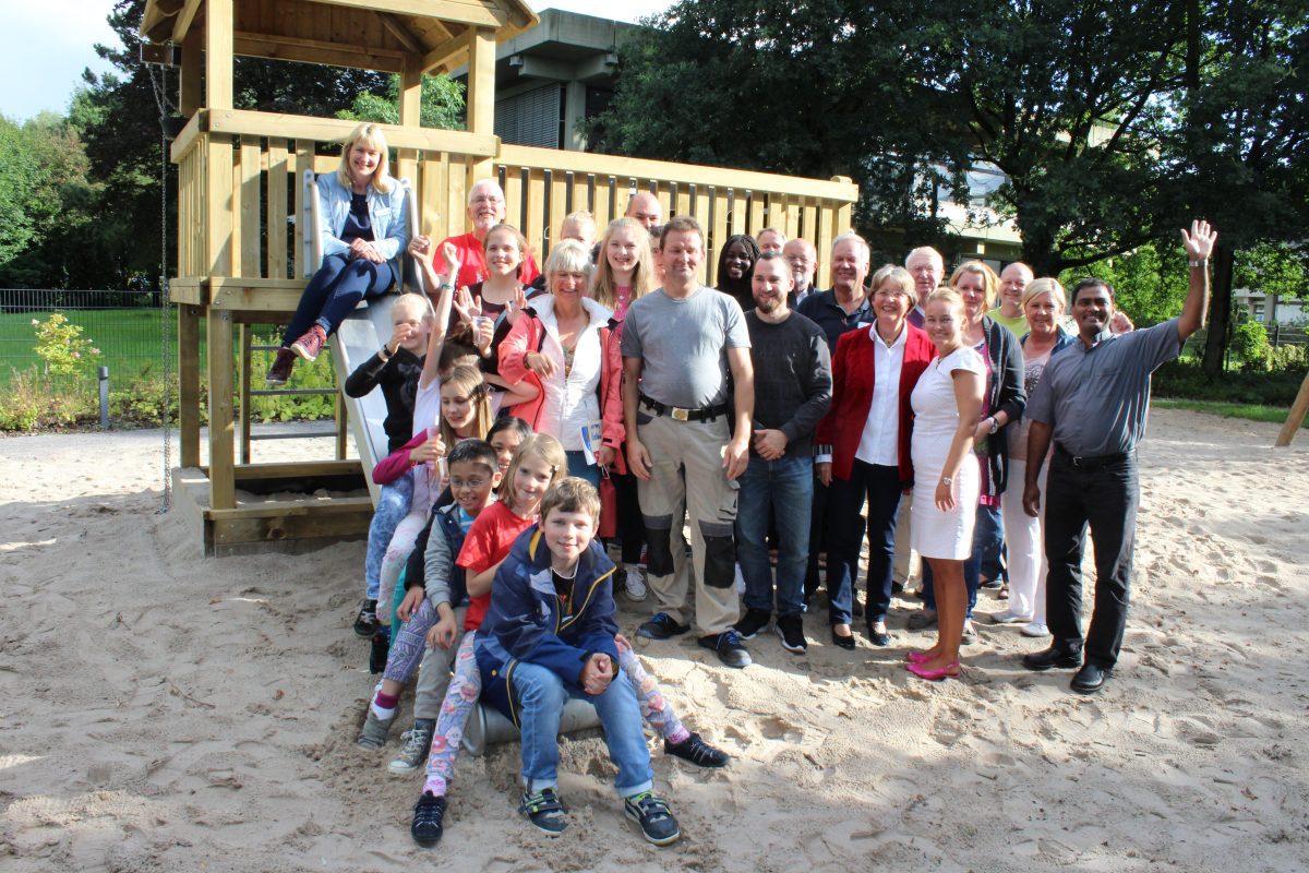 2016 - Unser neues Klettergerüst findet seinen neuen Platz